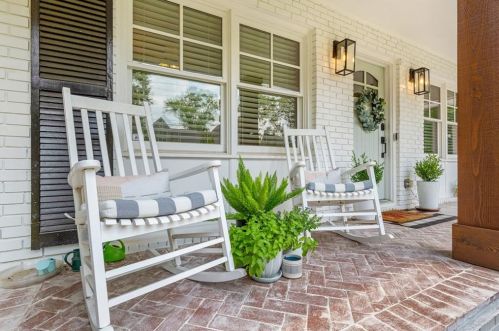 2357 Cortez Way, Atlanta GA  30319-3913 exterior