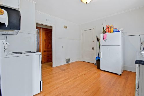 1418 56, Milwaukee WI 53214-5251 exterior