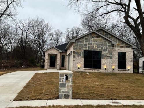 1116 Brock St, Dallas, TX 75203-4402