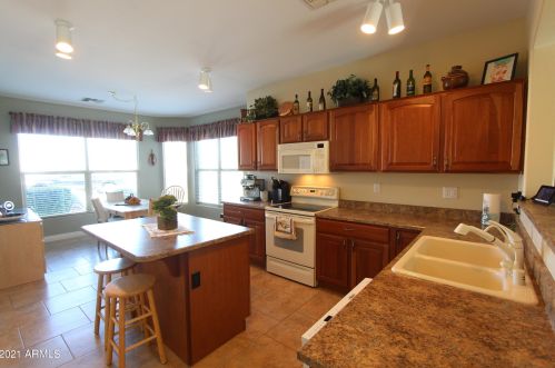 6643 Mingus Dr, Chandler, AZ 85249-8901