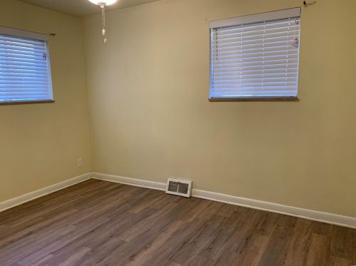 1328 Mendell Dr, Saint Louis MO 63130-1516 exterior