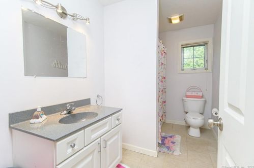 304 Ledge Rd, Killingly CT 06241-1910 exterior