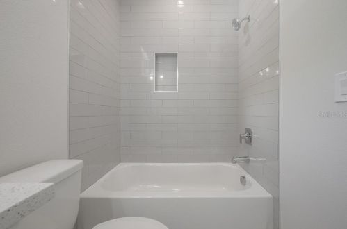 305 Hanna Ave, Tampa FL  33604-6633 exterior