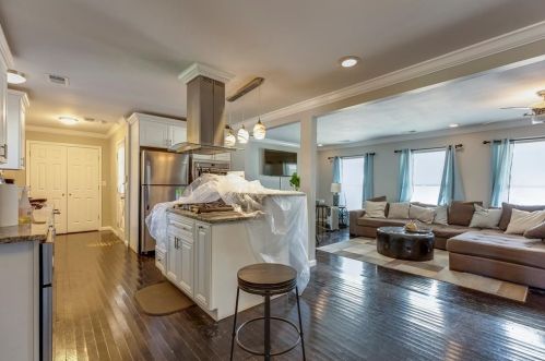 3665 Las Olas Dr, Atlanta GA 30349-2611 exterior