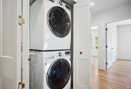 25 Knoll Ln, Mill Valley CA 94941-2305 exterior