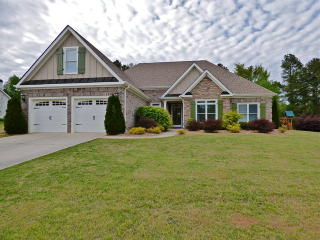 109 Falling Shoals Dr, Athens, GA 30605-5740