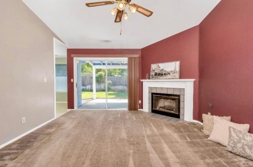 922 Springer Dr, Turlock CA 95382-0273 exterior