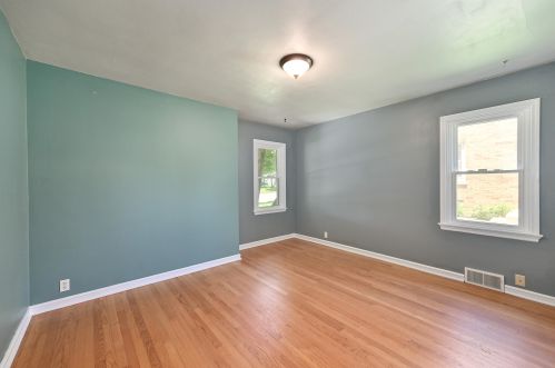 2852 89, Milwaukee WI 53222-4603 exterior