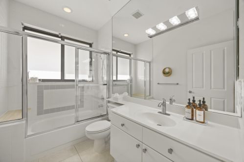 19088 Loxahatchee Riv Rd, Jupiter FL 33458-2414 exterior