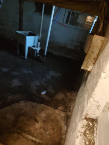 3206 Fairmount Ave, Milwaukee WI  53209-5446 exterior