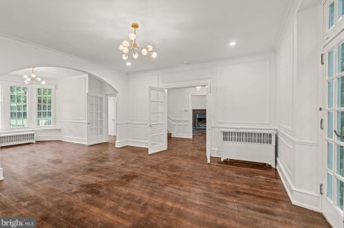 6424 City Ave, Philadelphia PA 19151-2410 exterior