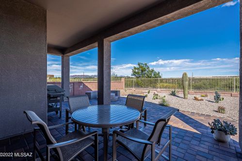 2472 Bassett Peak Dr, Green Valley AZ 85622-8110 exterior