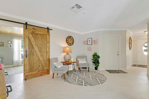 2910 Cates Cir, Fort Pierce FL  34952-5812 exterior