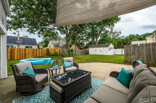 294 Austin Ave, Old Bridge NJ 08857-1205 exterior