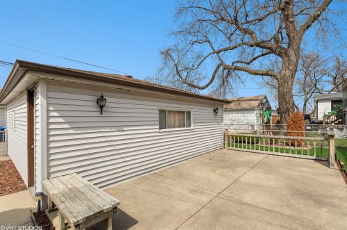 3042 77 Ave, Chicago IL 60707-3007 exterior