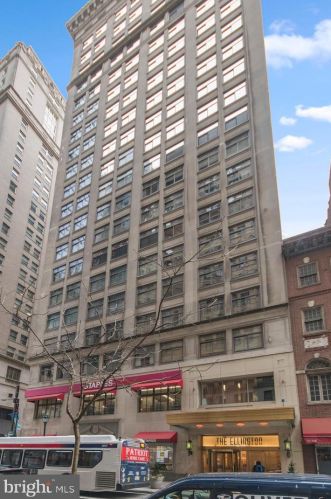 1500 Chestnut St, Philadelphia PA  19102-2737 exterior