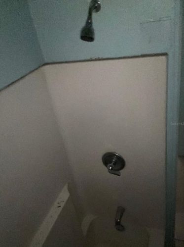 1005 Hamilton Ave, Tampa FL  33604-4324 exterior