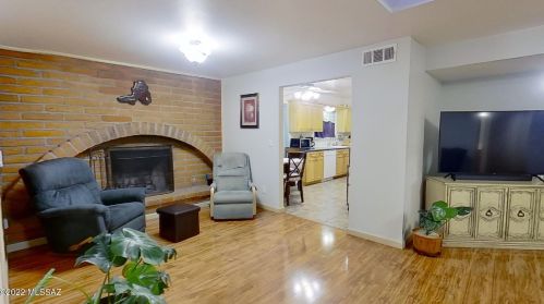 9401 Deer Trl Cir, Tucson AZ 85710-8034 exterior