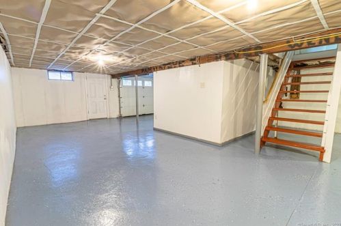 36 Park Avenue Ext, Uncasville CT 06382-1817 exterior