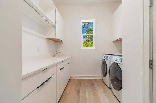 503 Davis Blvd, Tampa FL 33606-4012 exterior