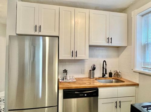 4975 Lindenwood Ave, Saint Louis MO 63109-1833 exterior