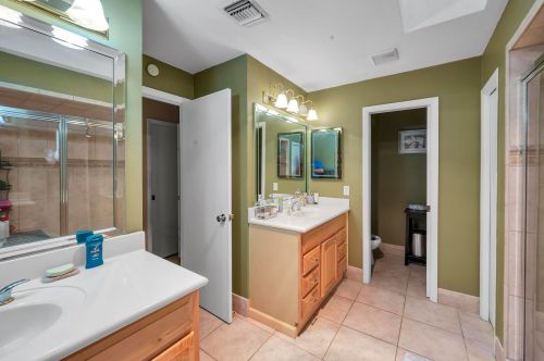 1718 Ocean Cove Ave, Fort Pierce FL  34953-2450 exterior