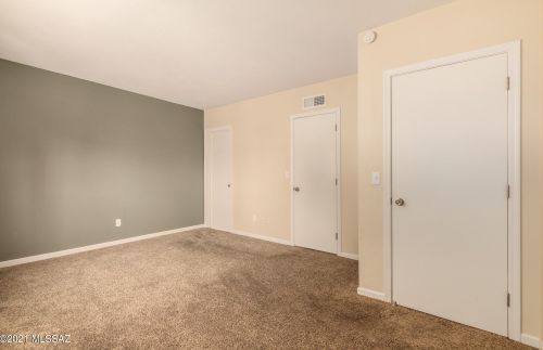 6370 Orange Tree Dr, Tucson AZ 85704-3955 exterior