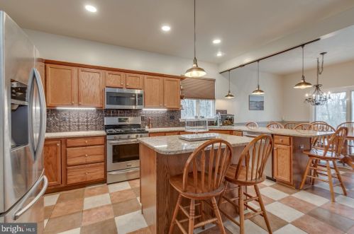 28 Tynemouth Dr, Lumberton Township NJ 08048-5801 exterior