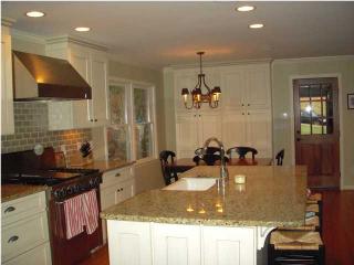 1372 Badham Dr, Birmingham, AL 35216-2940