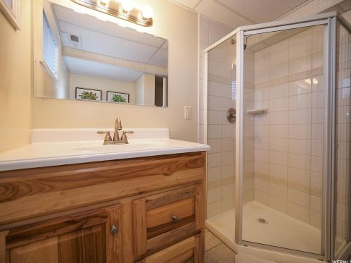 2820 7180, Taylorsville UT 84084-2921 exterior