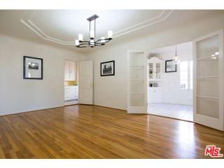 1143 Rimpau Blvd, Los Angeles CA  90019-1812 exterior