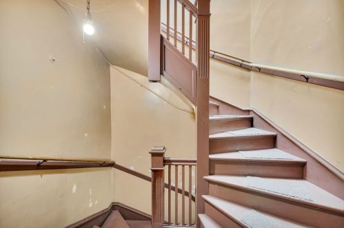 2946 Rockwell St, Chicago IL 60647-4087 exterior