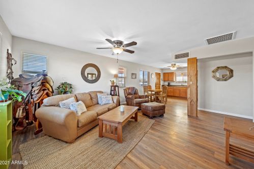 36425 10 St, Phoenix AZ 85085-7781 exterior