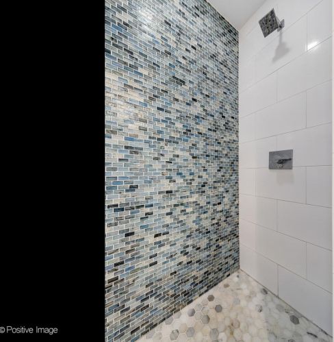 3425 Dickens Ave, Chicago IL 60647-3714 exterior