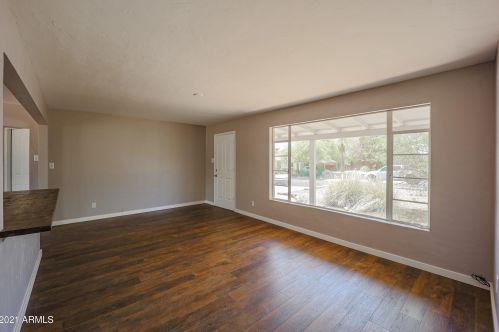 9815 4th Ave, Phoenix, AZ 85021-2414