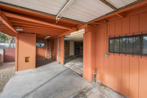 4441 Bear Canyon Rd, Tucson AZ  85749-9649 exterior