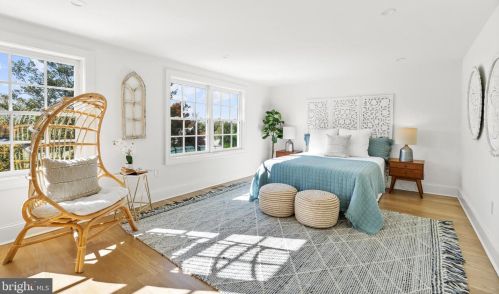 4420 Fessenden St, Washington DC  20016-4054 exterior