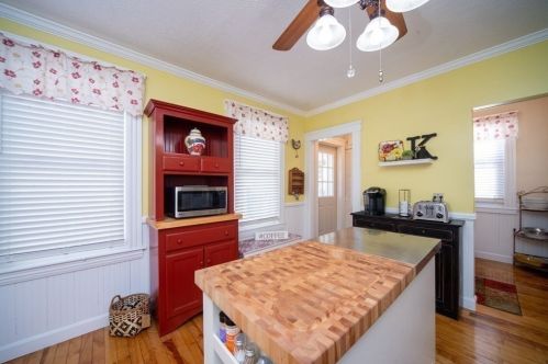 68 Eunice Ave, Worcester MA 01606-3132 exterior