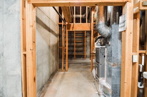 2761 Riverfront Dr, Lithonia GA 30039-8523 exterior