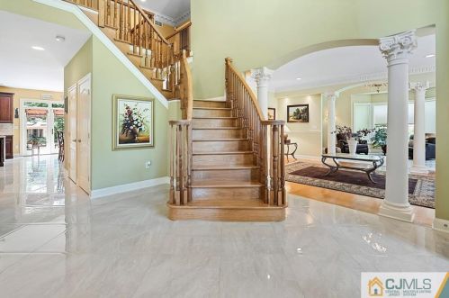 21 Southfield Rd, Edison NJ 08820-3141 exterior