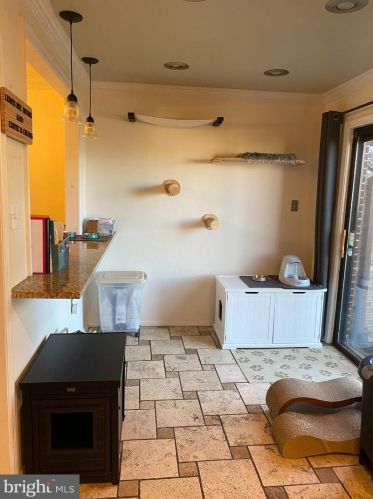 5440 Barrister Pl, Alexandria VA  22304-1956 exterior