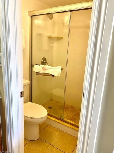 2555 Tamiami Trl, Naples FL 34103-4408 exterior