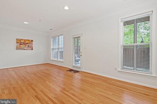 252 Murtha St, Alexandria VA 22304-8613 exterior