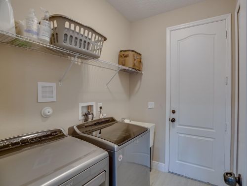 650 Mccullough Ave, Fort Pierce FL 34953-3918 exterior