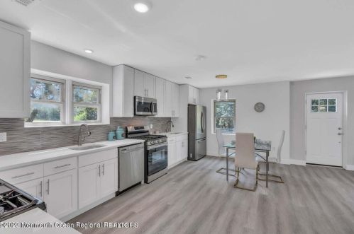 53 Magnolia Dr, Jackson Twp NJ  08527-3800 exterior