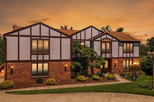 1470 Jenkins Dr, Pittsburgh, PA 15241-3314