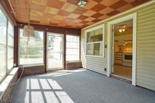 72 Fellswood Dr, Livingston NJ 07039-2238 exterior