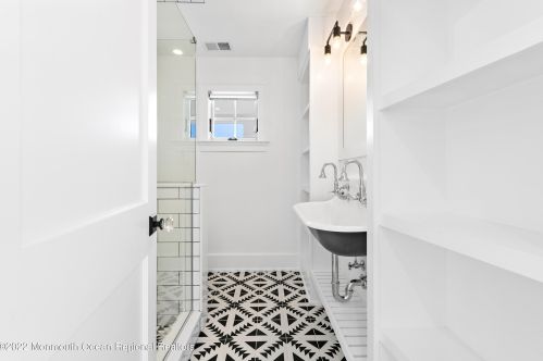 12 Packer Ave, Locust NJ  07760-2004 exterior