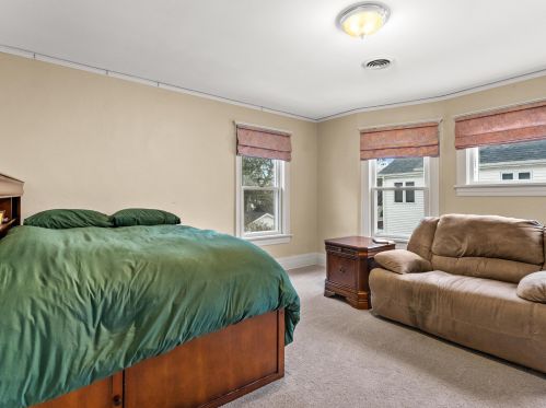 815 13 St, Manitowoc WI 54220-5101 exterior