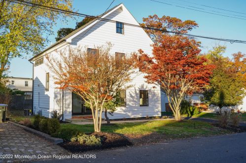 1042 4th Ave, Belmar NJ  07719-3364 exterior